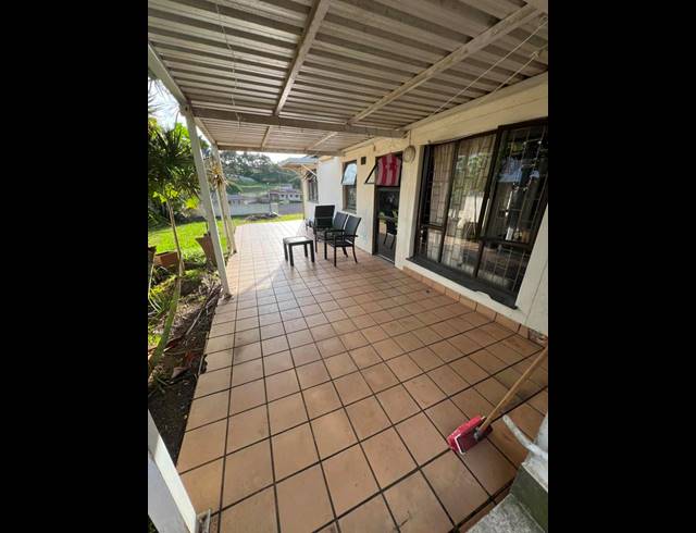 4 BEDROOM HOUSE FOR SALE IN NEWLANDS EAST